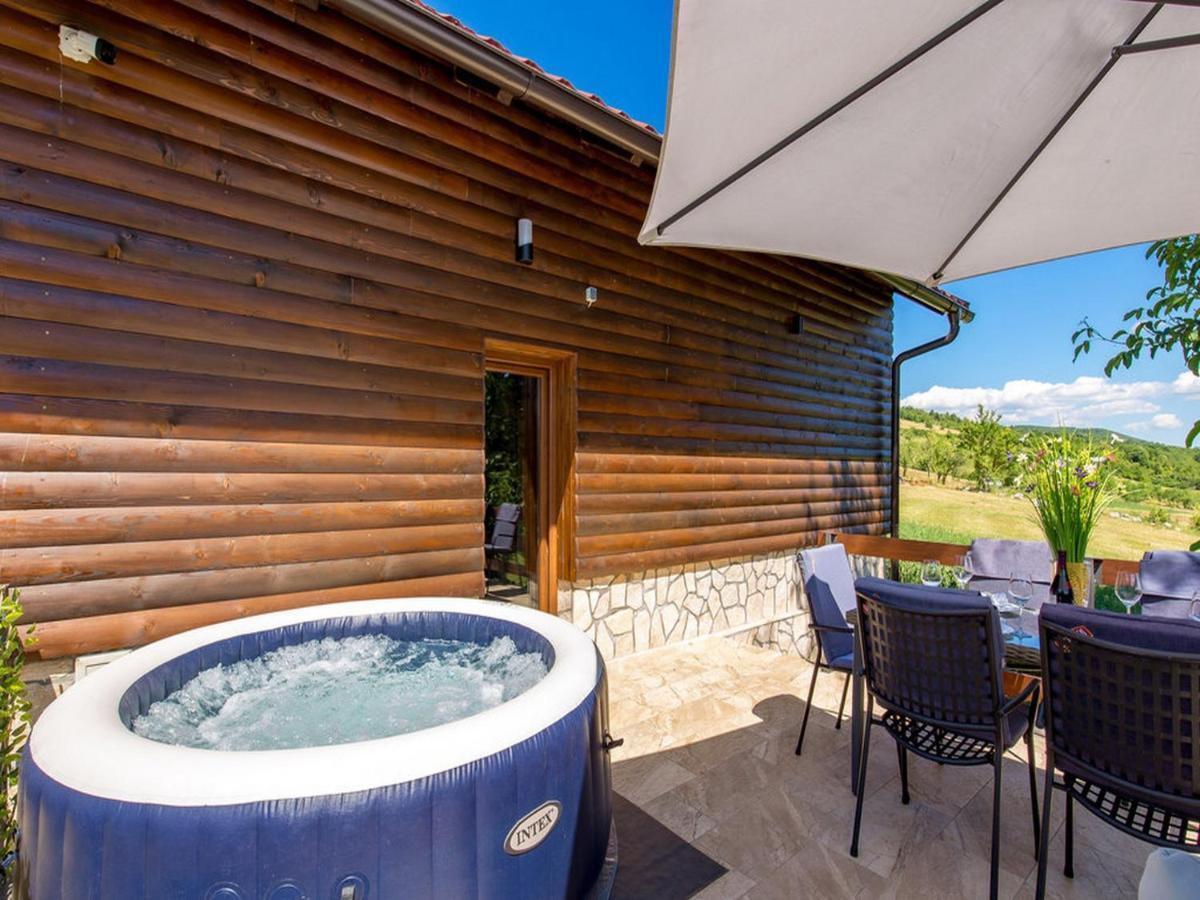 فيلا Matan House Otočac المظهر الخارجي الصورة