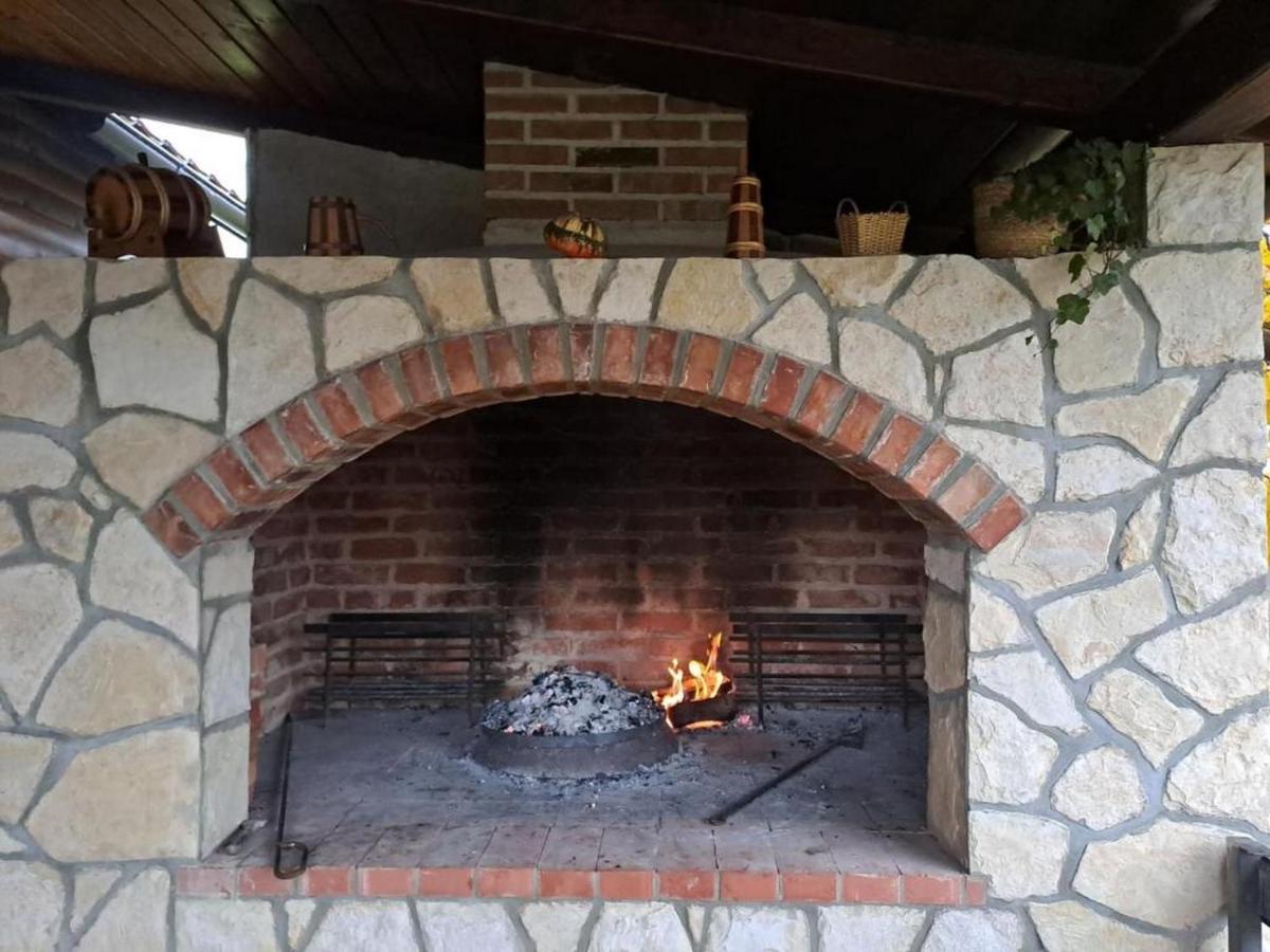 فيلا Matan House Otočac المظهر الخارجي الصورة
