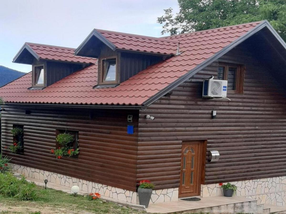 فيلا Matan House Otočac المظهر الخارجي الصورة